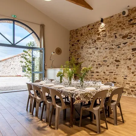 Сasa de vacaciones Idéal Groupe - Atelier Ludique - Espace Réceptiion - 30 Mn Puydufou Nueil-sous-les-Aubiers