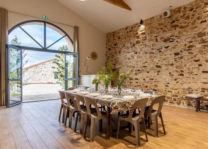 Сasa de vacaciones Idéal Groupe - Atelier Ludique - Espace Réceptiion - 30 Mn Puydufou Nueil-sous-les-Aubiers